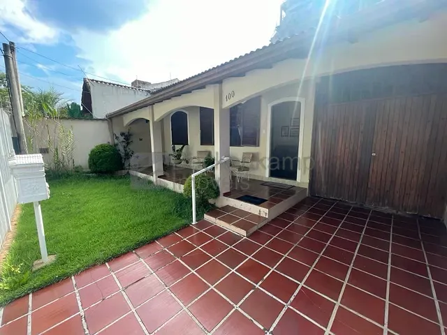 Casa com 260m² 4 quartos e 2 banheiros, à venda, no bairro Vila Santa Cecília em Volta Redonda