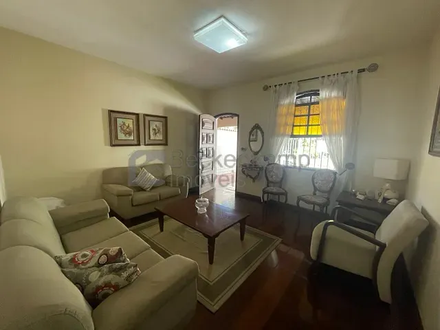 Casa com 260m² 4 quartos e 2 banheiros, à venda, no bairro Vila Santa Cecília em Volta Redonda