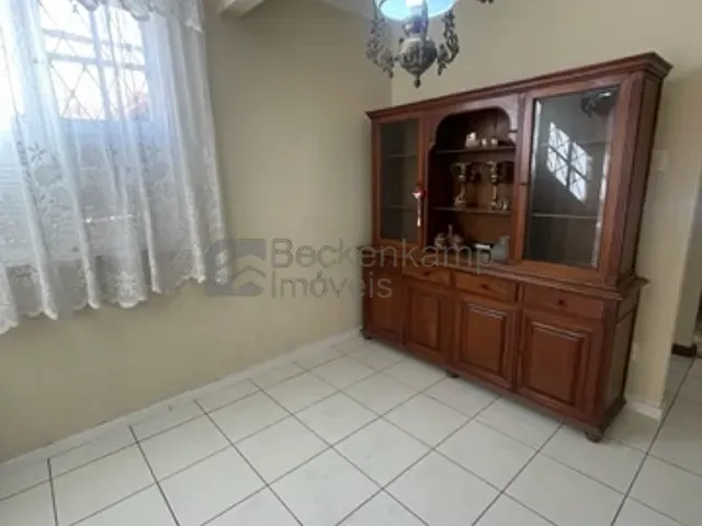 Casa com 260m² 4 quartos e 2 banheiros, à venda, no bairro Vila Santa Cecília em Volta Redonda