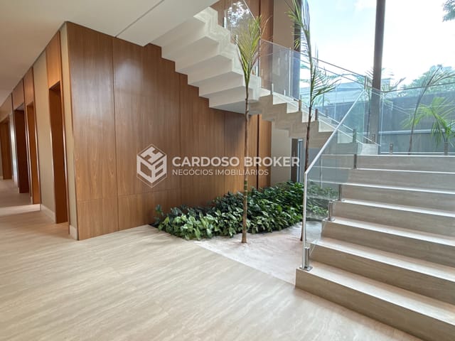 Casa com 724m² 4 quartos e 7 banheiros, à venda, no bairro Alphaville Centro Industrial e Empresarial/Alphaville. em Barueri