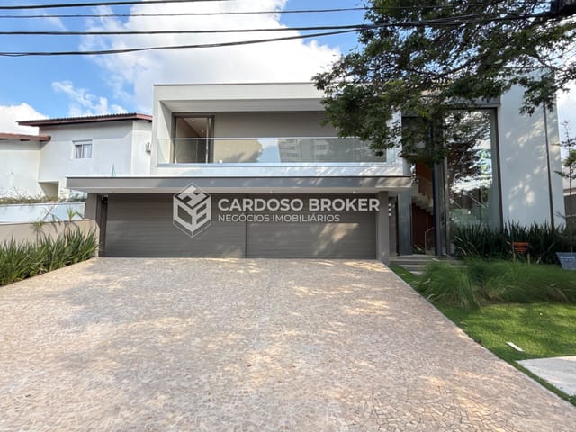 Casa com 724m² 4 quartos e 7 banheiros, à venda, no bairro Alphaville Centro Industrial e Empresarial/Alphaville. em Barueri