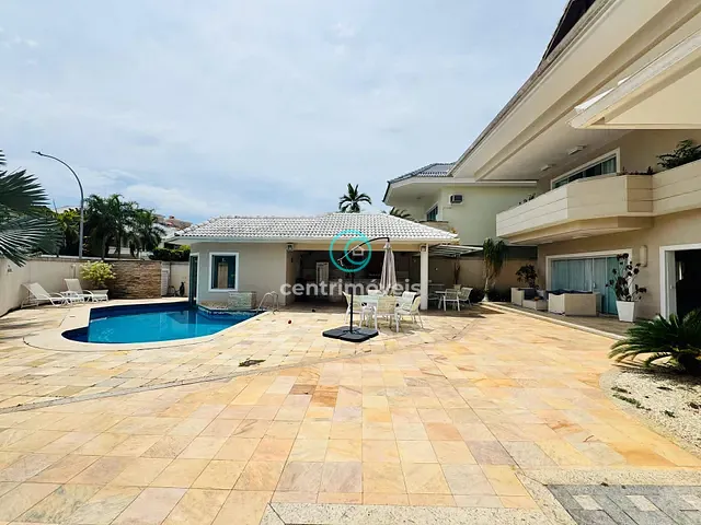 Casa com 655m² 6 quartos e 9 banheiros, à venda, no bairro Barra da Tijuca em Rio de Janeiro