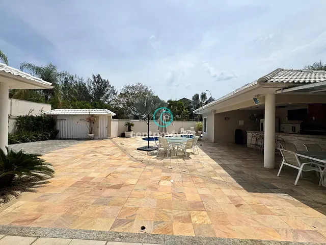 Casa com 655m² 6 quartos e 9 banheiros, à venda, no bairro Barra da Tijuca em Rio de Janeiro