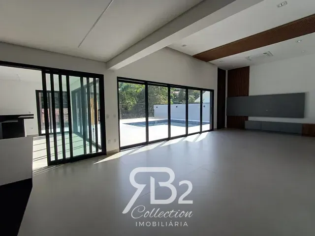 Casa 3 quartos e 5 banheiros, à venda, no bairro Marambaia em Vinhedo