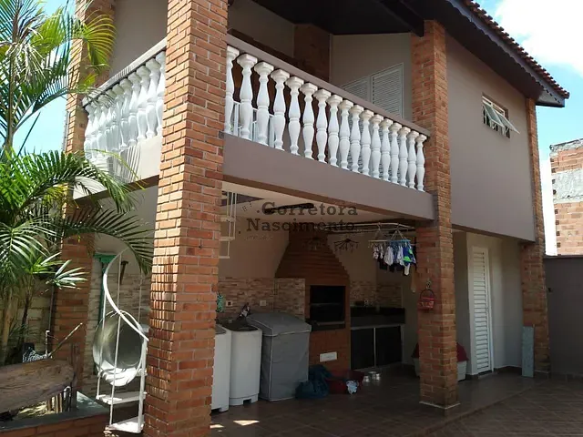 Casa com 250m² 3 quartos e 3 banheiros, à venda, no bairro Jardim Altos de Santana I em Jacareí