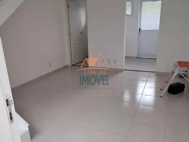 Casa 2 quartos e 1 banheiro, à venda, no bairro Jardim Sandra em Cotia