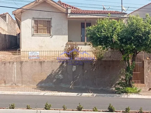 Casa 3 quartos e 1 banheiro, à venda, no bairro CENTRO em Cambará