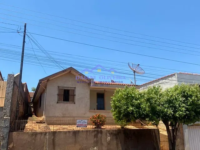 Casa 3 quartos e 1 banheiro, à venda, no bairro CENTRO em Cambará