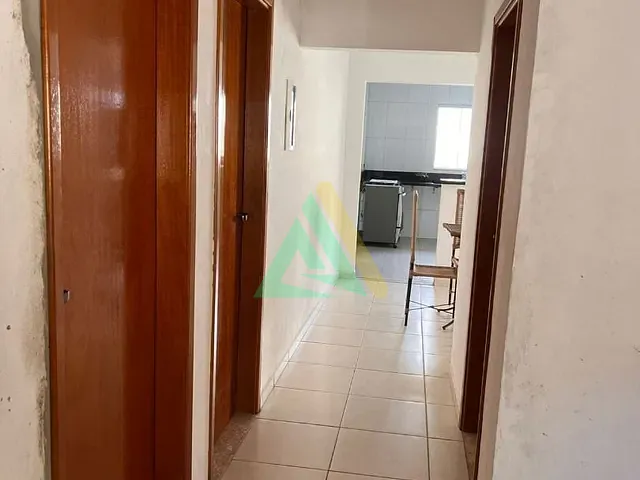 Casa com 268m² 3 quartos e 1 banheiro, à venda, no bairro Vila Santa Luzia em Mogi Mirim