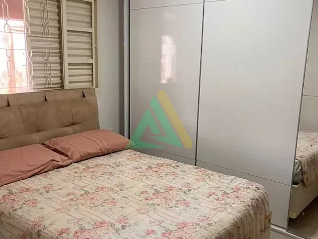 Casa com 268m² 3 quartos e 1 banheiro, à venda, no bairro Vila Santa Luzia em Mogi Mirim