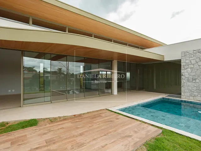 Casa com 617m² 4 quartos e 6 banheiros, à venda, no bairro Recanto do Salto em Londrina