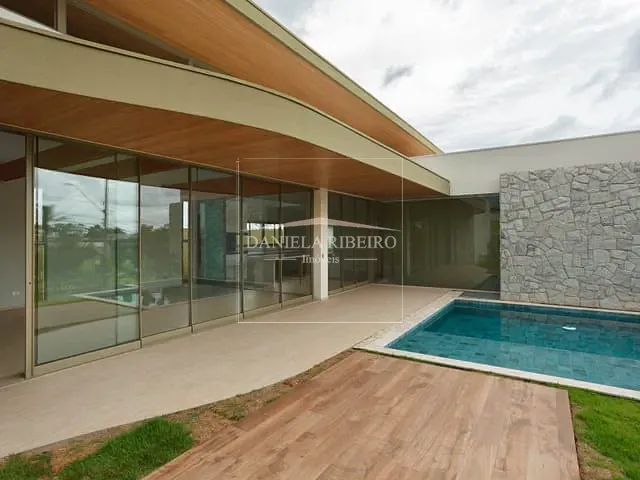Casa com 617m² 4 quartos e 6 banheiros, à venda, no bairro Recanto do Salto em Londrina