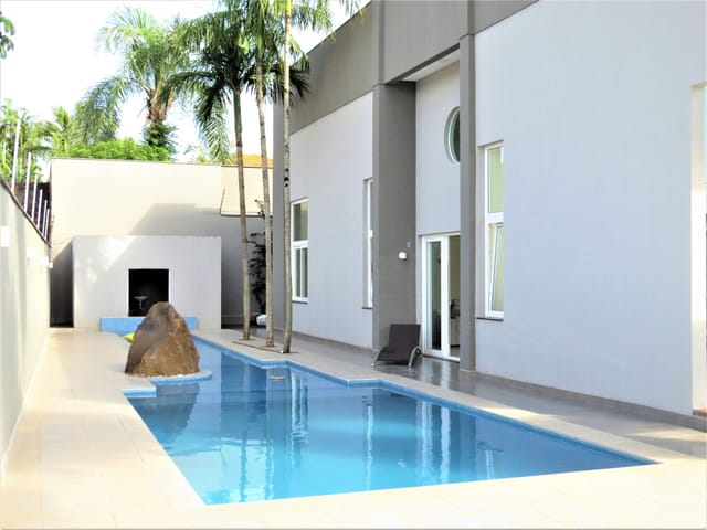Casa com 1000m² 4 quartos e 7 banheiros, à venda, no bairro Mediterrâneo em Londrina
