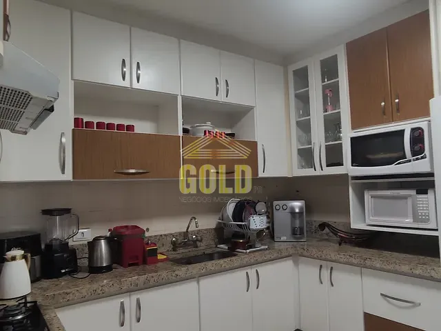 Casa com 360m² 3 quartos e 3 banheiros, à venda, no bairro San Fernando em Londrina
