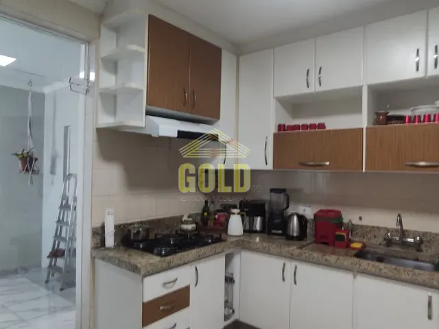 Casa com 360m² 3 quartos e 3 banheiros, à venda, no bairro San Fernando em Londrina
