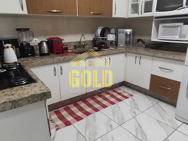 Casa com 360m² 3 quartos e 3 banheiros, à venda, no bairro San Fernando em Londrina