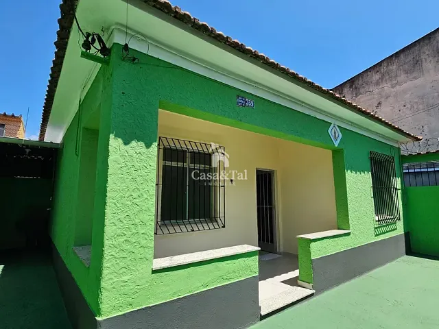 Casa 2 quartos e 1 banheiro, para alugar, no bairro Jardim Meriti em São João de Meriti