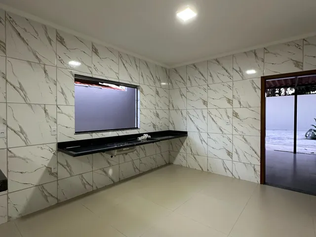 Casa 3 quartos e 2 banheiros, à venda, no bairro Jardim Alphaville em Goiânia