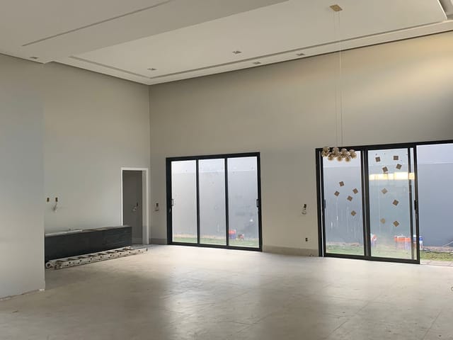 Casa com 860m² 4 quartos e 5 banheiros, à venda, no bairro Monte Alegre em Vinhedo