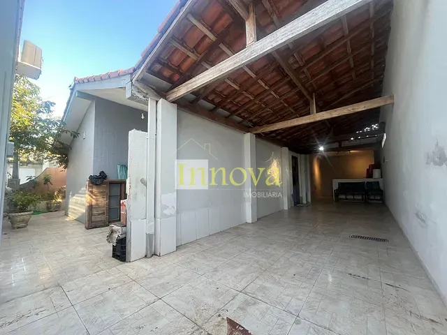 Casa com 140m² 3 quartos e 2 banheiros, à venda, no bairro Jardim Casa Branca em Caraguatatuba