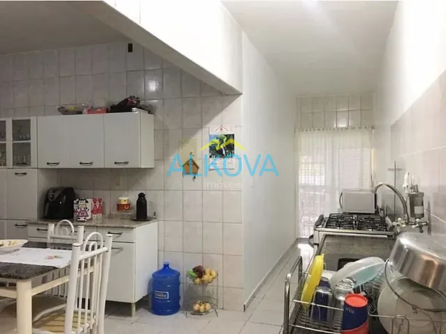 Casa com 300m² 3 quartos e 3 banheiros, à venda, no bairro Vila Betânia em São José dos Campos