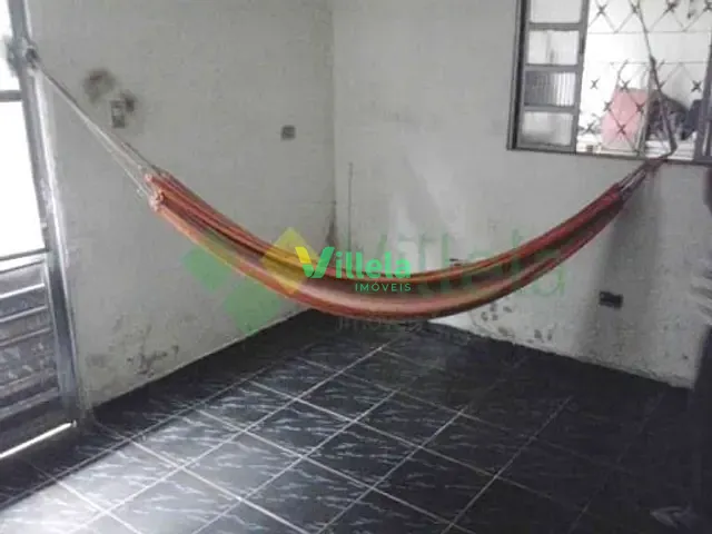 Casa 1 quarto e 1 banheiro, à venda, no bairro Corredor em Itaquaquecetuba