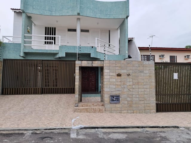 Casa 4 quartos e 4 banheiros, à venda, no bairro Inácio Barbosa em Aracaju