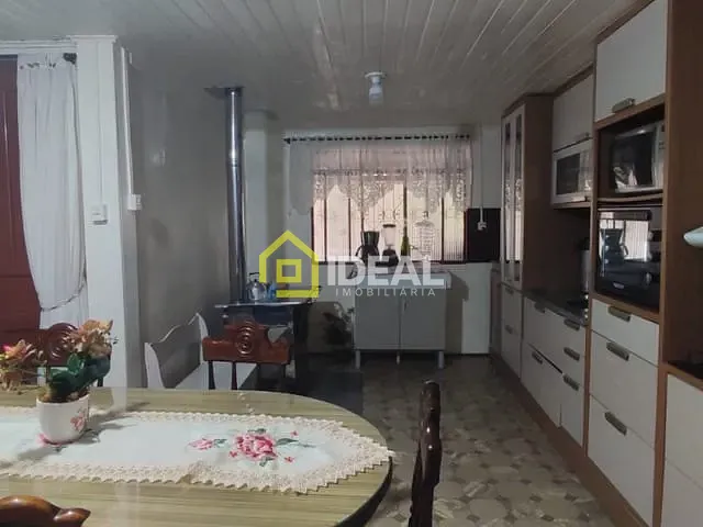 Casa 5 quartos e 2 banheiros, à venda, no bairro Vista Alegre em Concórdia