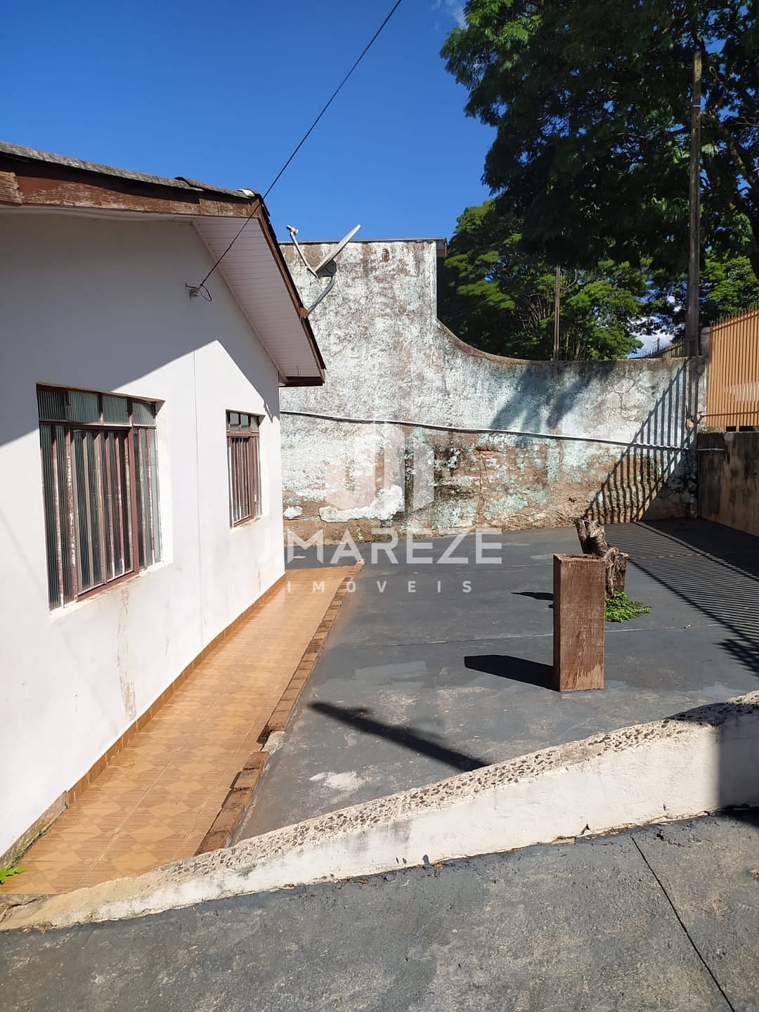 Casa à venda com 2 quartos, 60m² - Foto 2