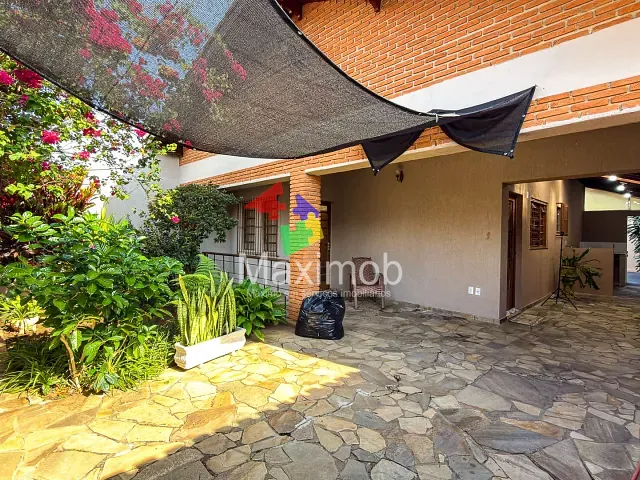 Casa com 200m² 2 quartos e 1 banheiro, à venda, no bairro Loteamento João de Barros em Itapira