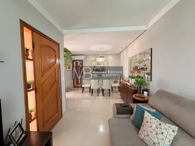 Casa com 227m² 3 quartos e 3 banheiros, à venda, no bairro Chácaras Mussahiro em Londrina