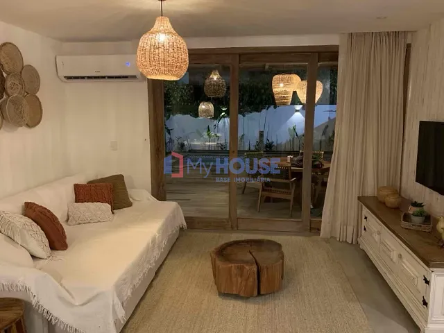 Casa 4 quartos e 4 banheiros, à venda, no bairro Nossa Senhora da Vitória em Ilhéus