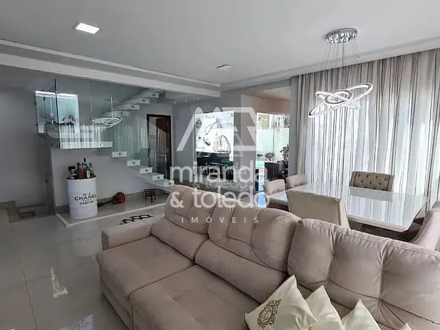 Casa com 280m² 3 quartos e 4 banheiros, à venda, no bairro Jardim Itapemirim em Cachoeiro De Itapemirim
