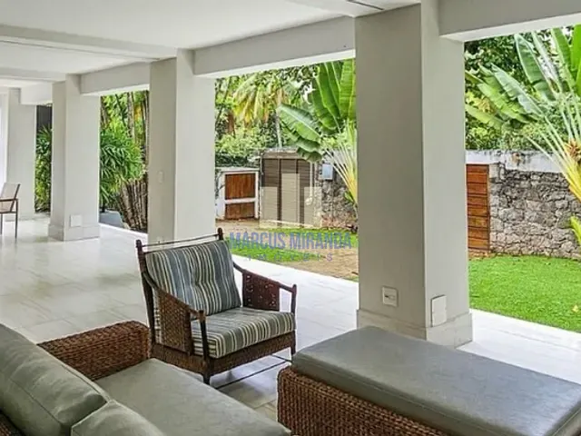 Casa com 1000m² 5 quartos e 2 banheiros, à venda, no bairro Barra da Tijuca em Rio de Janeiro