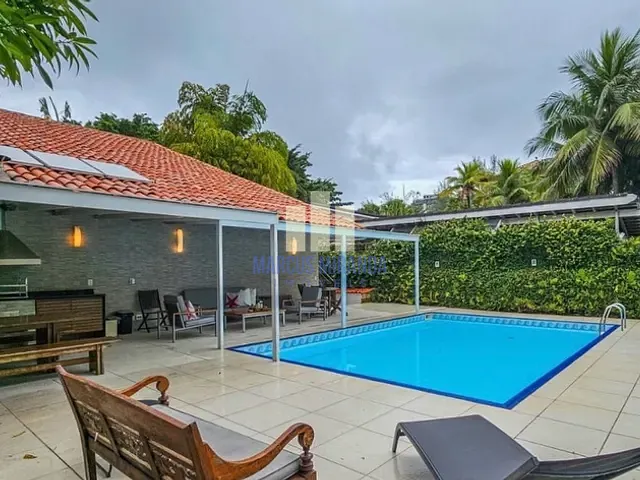 Casa com 1000m² 5 quartos e 2 banheiros, à venda, no bairro Barra da Tijuca em Rio de Janeiro