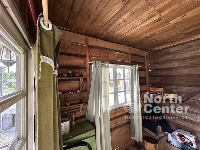 Casa com 360m² 2 quartos e 2 banheiros, à venda, no bairro Conquista em Balneário Barra do Sul