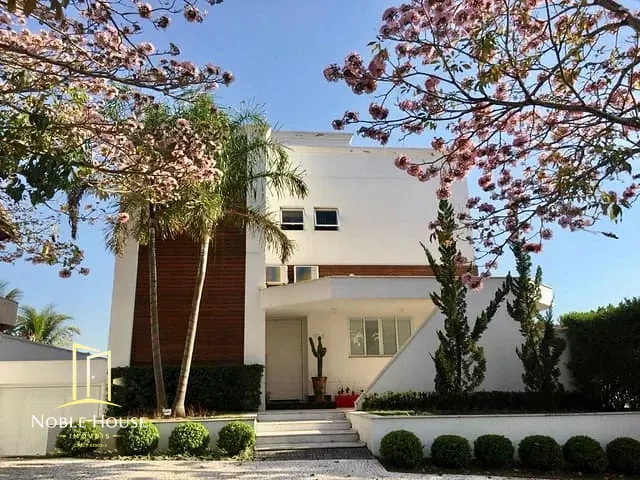 Casa 3 quartos e 5 banheiros, à venda, no bairro Villaggio Capríccio em Louveira