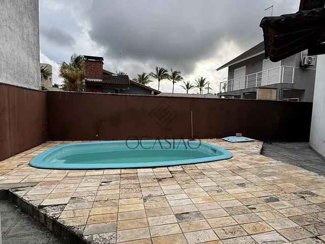 Casa 5 quartos e 3 banheiros, à venda, no bairro Balneário Atami em Pontal do Paraná