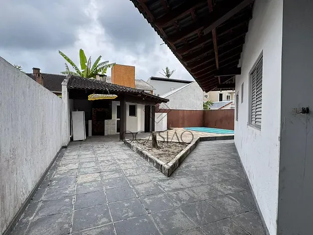 Casa 5 quartos e 3 banheiros, à venda, no bairro Balneário Atami em Pontal do Paraná