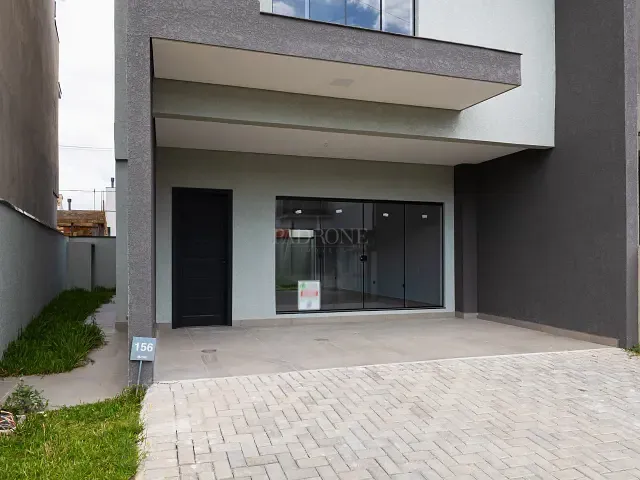 Casa 3 quartos e 3 banheiros, à venda, no bairro Santa Cândida em Curitiba