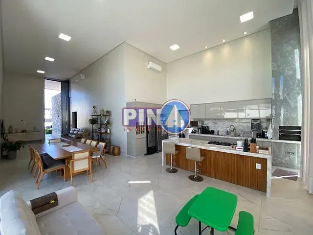Casa com 444m² 3 quartos e 5 banheiros, à venda, no bairro Fazenda Vau das Pombas em Goiânia