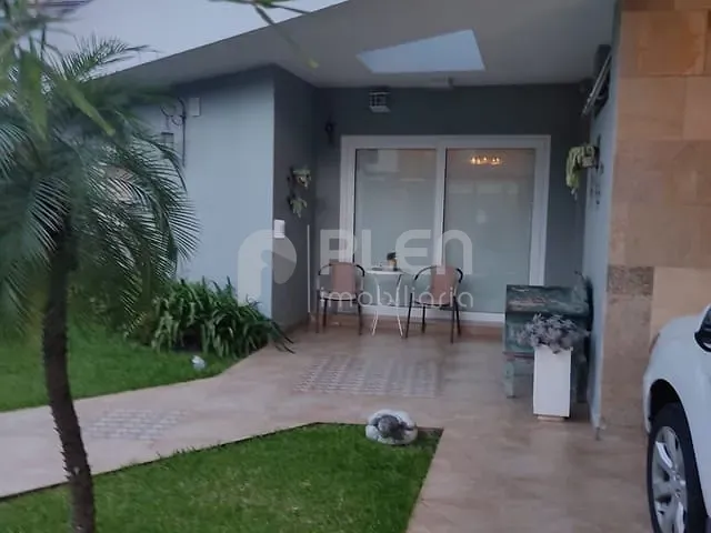 Casa 3 quartos e 3 banheiros, à venda, no bairro Jardim Leonor Mendes de Barros em São Paulo