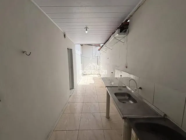 Casa 2 quartos e 1 banheiro, para alugar, no bairro Vila Eduardo em Petrolina