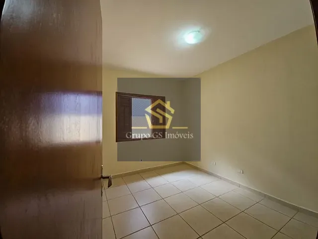 Casa com 250m² 3 quartos e 2 banheiros, à venda, no bairro Pinheirinho em Vinhedo