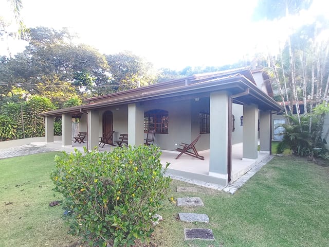 Foto do Casa - Casa ampla para locação no Condomínio Alpes, em Guararema | Resolve Imóveis