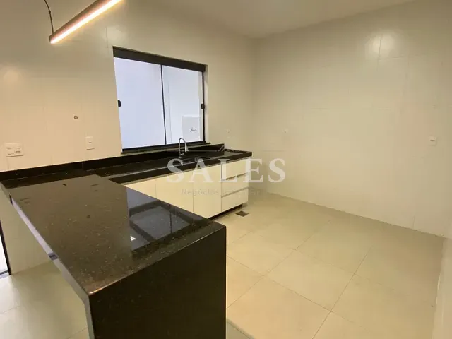 Casa com 180m² 3 quartos e 4 banheiros, para alugar, no bairro Aeroporto em Juiz de Fora