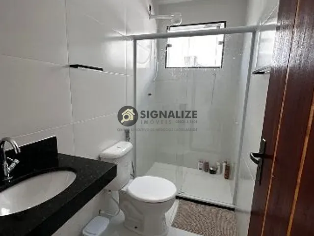 Casa 2 quartos e 3 banheiros, à venda, no bairro Peró em Cabo Frio