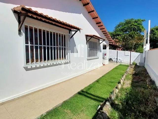 Casa 4 quartos e 3 banheiros, para alugar, no bairro Pontal em Ilhéus