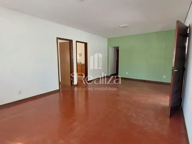 Casa 4 quartos e 3 banheiros, para alugar, no bairro Pontal em Ilhéus