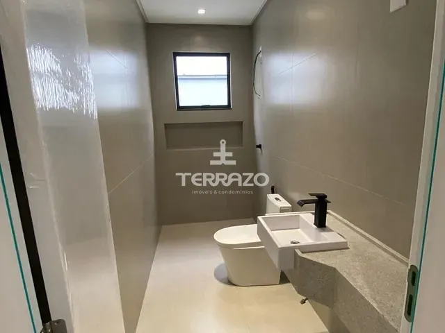 Casa com 342m² 3 quartos e 5 banheiros, à venda, no bairro Jardim Belvedere/ Alvorada em Volta Redonda